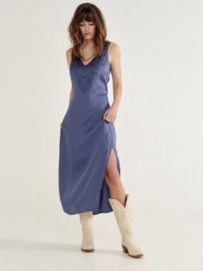 NWT Tecovas Embroidered Blue Slip Dress - Small